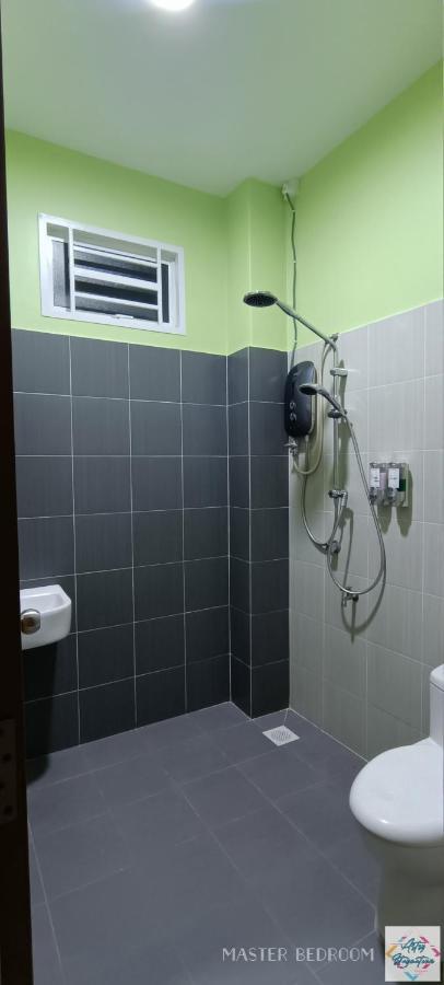 Artsy Staycation Malacca Eksteriør bilde