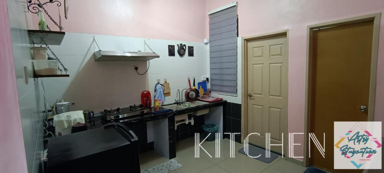 Artsy Staycation Malacca Eksteriør bilde