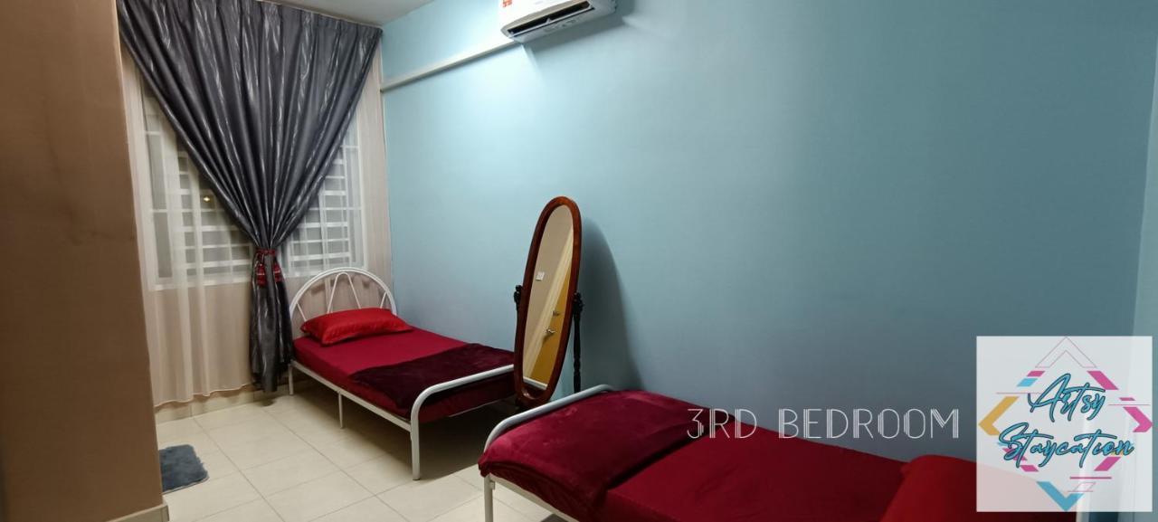 Artsy Staycation Malacca Eksteriør bilde
